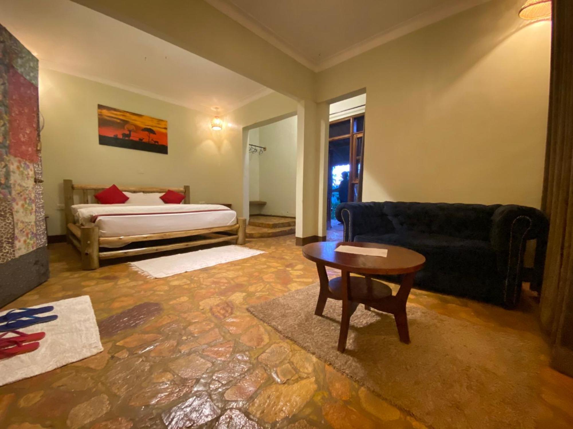 Afro Smile Hotel & Guest House Jinja Esterno foto
